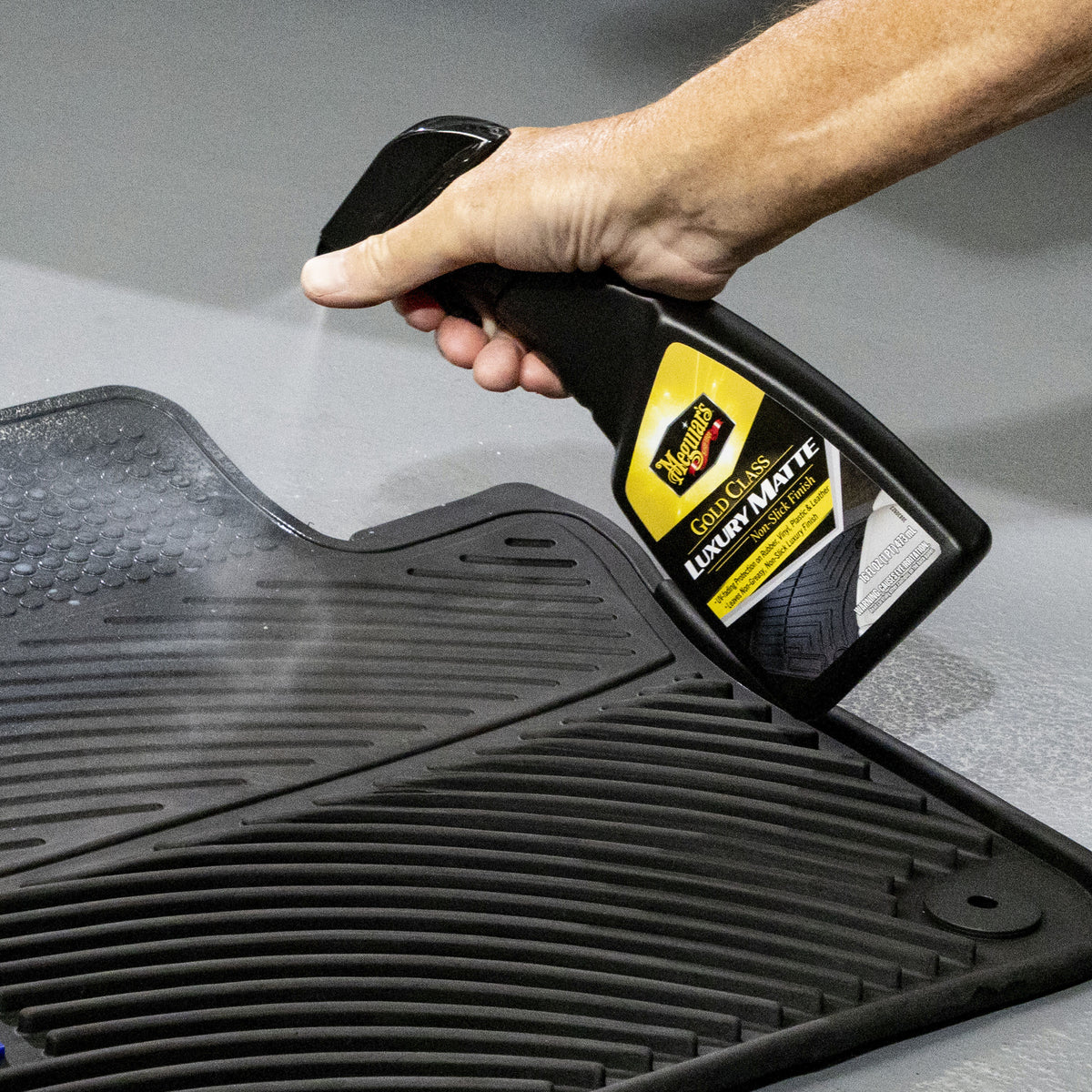 Meguiar's G262116 Gold Class Luxury Matte Innenraum-Pflegespray (473 ml)